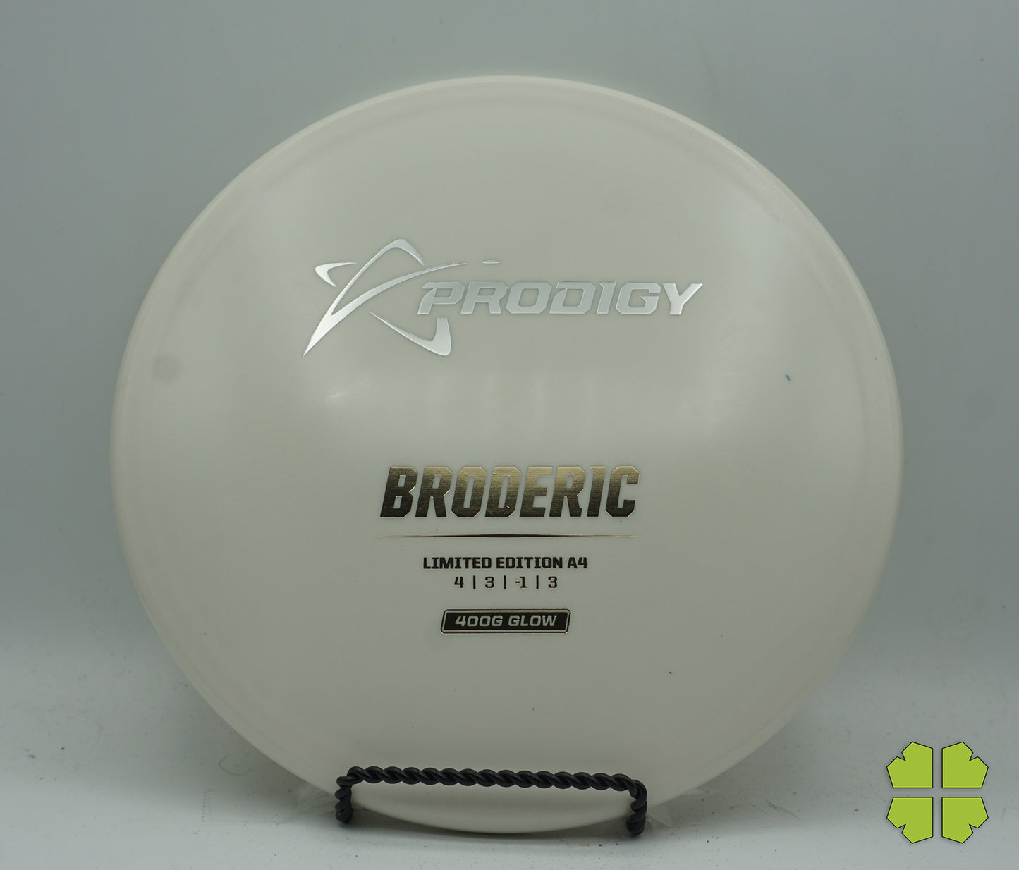 A4 - 400G Glow Broderic Pre-Owned 10/10