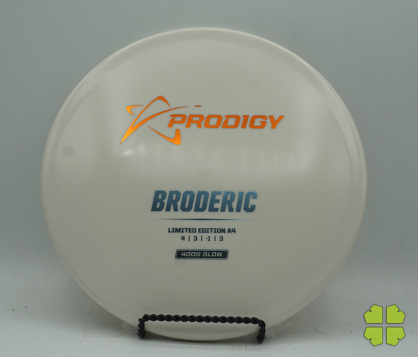 A4 - 400G Glow Broderic Pre-Owned 10/10